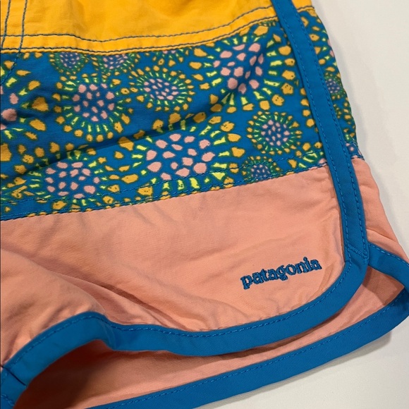Patagonia - 5T, Yellow and Blue Kids' Shorts - Picture 2 of 6
